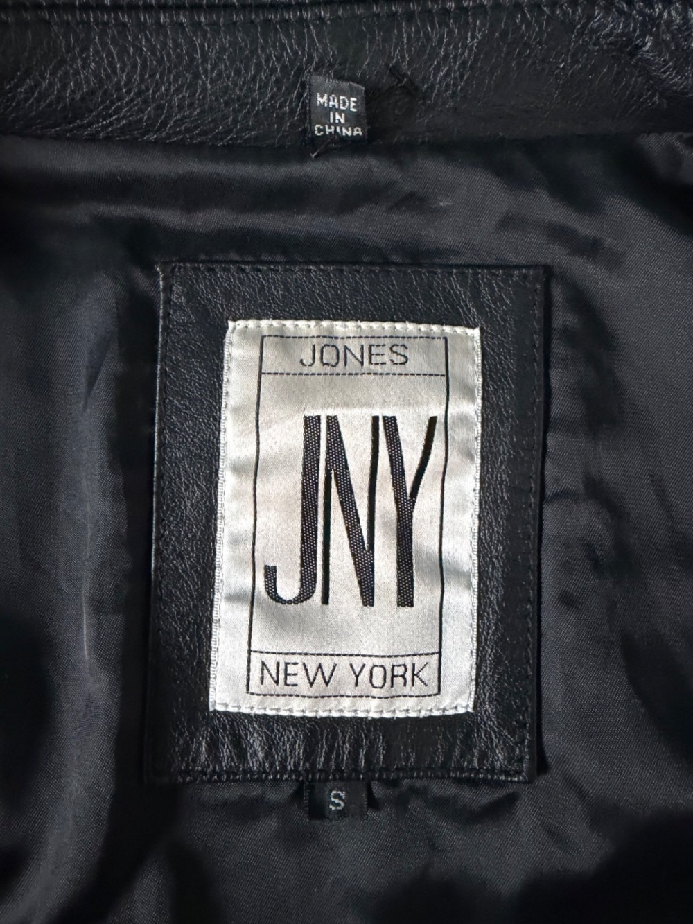 Jones New York 100% Leather Jacket Small Black Soft Zip Front Tailored - Picture 6 of 10
